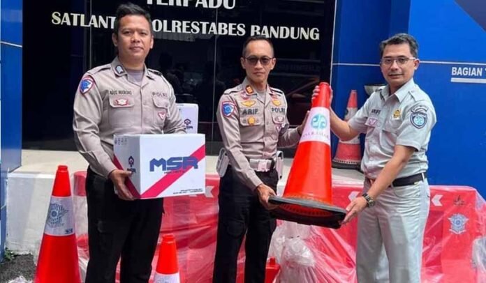 Kepada Polrestabes Bandung