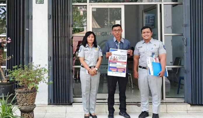 di FIF Cabang Singaraja di FIF Cabang Singaraja