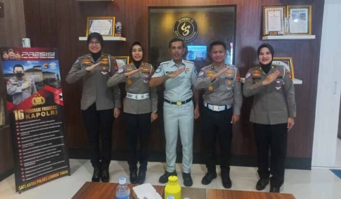 Bersama Ditlantas Polda NTB Bersama Ditlantas Polda NTB