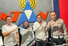 di Radio Intan Garut