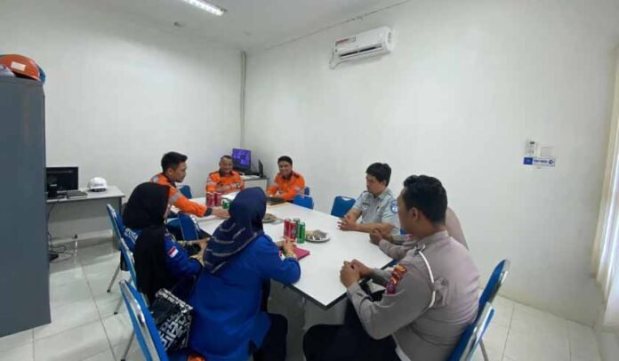 Customer Relationship Management Customer Relationship Management