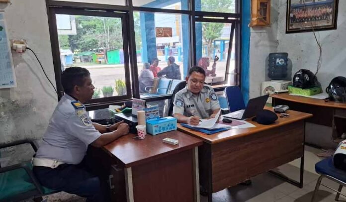 di Terminal Dara Kota Bima di Terminal Dara Kota Bima