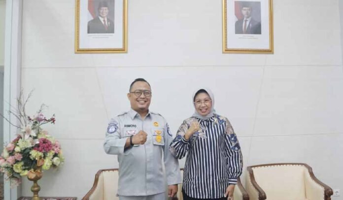 Membayar Pajak Kendaraan