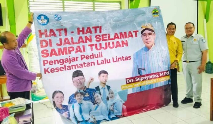 Peduli Keselamatan Lalu lintas Peduli Keselamatan Lalu lintas