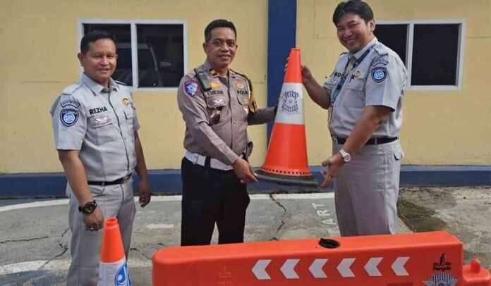 Tertib Lalu Lintas di Sinjai Tertib Lalu Lintas di Sinjai