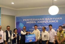 di Pelabuhan Ferry Internasional