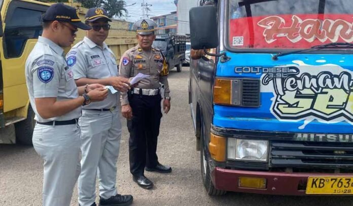 di Terminal Pasiran di Terminal Pasiran