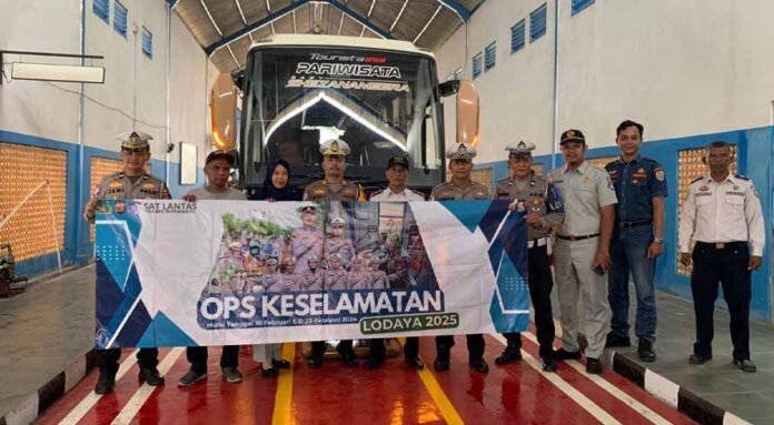 di Terminal Sindang Kabupaten Indramayu