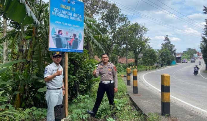 Himbauan Keselamatan di Jalan