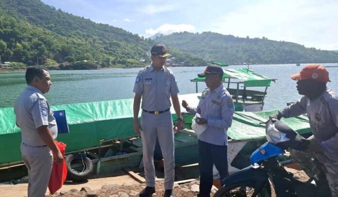 di Dermaga Langgudu di Dermaga Langgudu