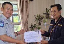 Bersama di Pelabuhan Bajoe