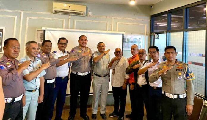 Rapat Forum Keselamatan Lalu Lintas Rapat Forum Keselamatan Lalu Lintas