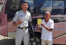 dengan Kunjungan Door to Door