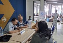 di Terminal Tirtonadi Surakarta