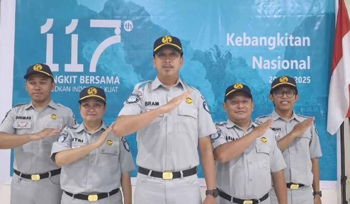 Upacara Bersama Seluruh Pegawai