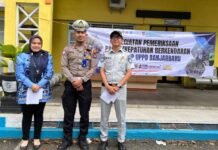 di Halaman Kantor Samsat Banjarbaru