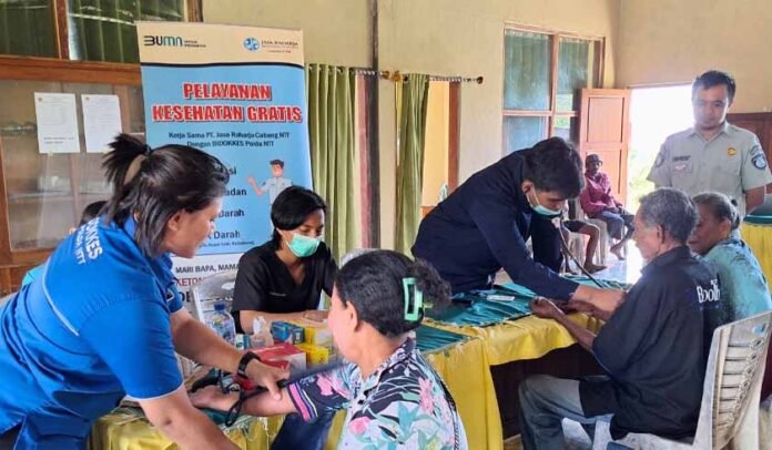 Cek Kesehatan Masyarakat Desa Oesusu Cek Kesehatan Masyarakat Desa Oesusu