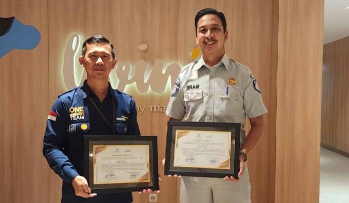 Dengan PT Bank Mandiri