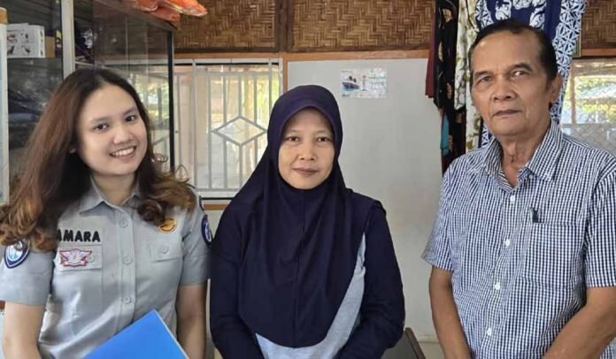 Pengelola Taman Wisata Gili Lampu