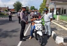 Di Alun Alun Wates Kulon Progo