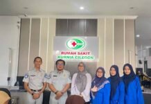 Kunjungi RS Kurnia