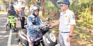 Masyarakat Kabupaten Sumbawa