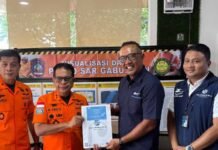 JRP Insurance Beri Perlindungan Kecelakaan Diri Tim Penyelam KMP Tunu Pratama Jaya Tim Penyelam KMP Tunu Pratama Jaya