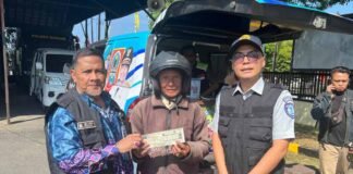 di Halaman Polres Banjar
