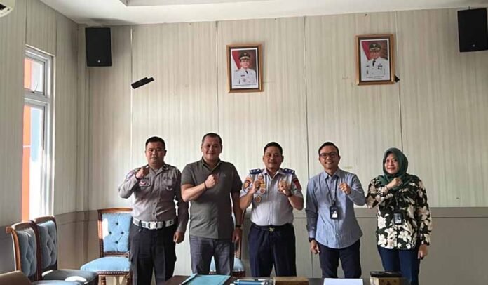 di Kalangan Awak Angkutan Penumpang Umum di Kalangan Awak Angkutan Penumpang Umum