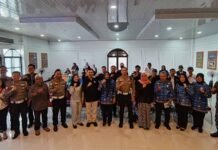di Kantor Kecamatan Regol