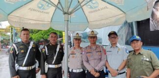 di Simpang Muktamar Singaparna