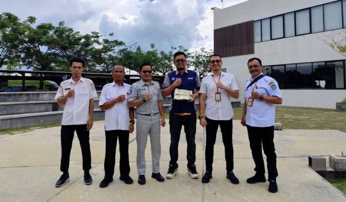 ke Perusahaan di Mempawah ke Perusahaan di Mempawah