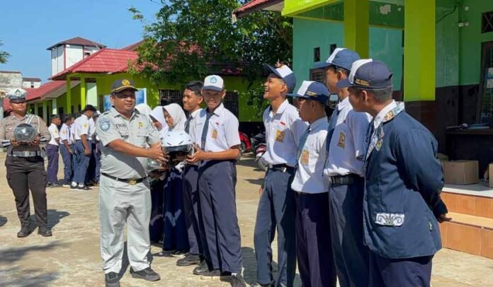 untuk Indonesia Emas untuk Indonesia Emas