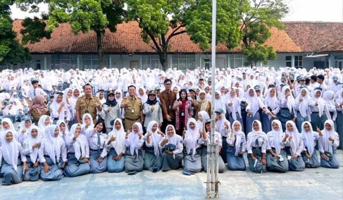 Di SMKN 2 Karawang