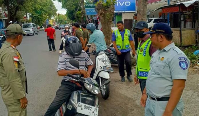 Kendaraan di Jembrana Kendaraan di Jembrana