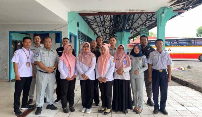 Melalui Mobil Unit Kecelakaan Lalu Lintas