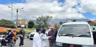 di Simpang Empat Gobing