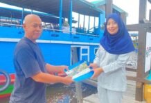 Dukung Pariwisata Kalteng, Jasa Raharja Tempelkan Stiker Perlindungan pada Kapal Wisata Tanjung Puting jasa raharja kalteng