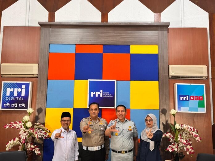 Modern yang Berkeselamatan