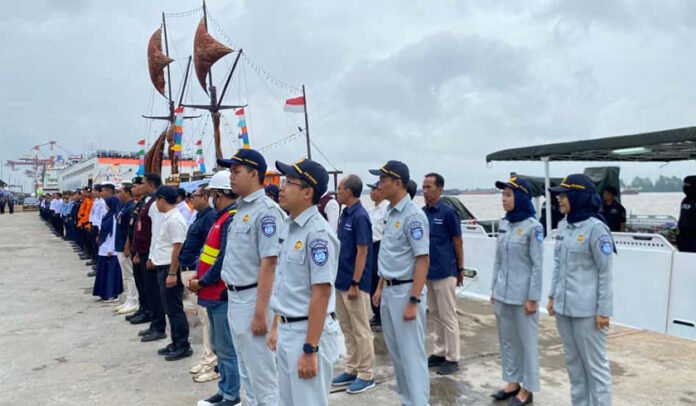 Transportasi Aman dan Nyaman Transportasi Aman dan Nyaman