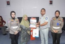 Jasa Raharja Kepri Serahkan Bantuan Lingkungan Keselamatan kepada Politeknik Negeri Batam kepada Politeknik Negeri Batam