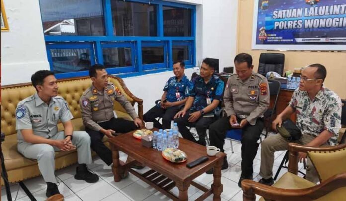 Angka Kecelakaan Lalu Lintas Angka Kecelakaan Lalu Lintas