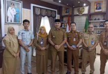 Kendaraan Dinas Plat Merah