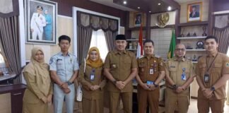 Kendaraan Dinas Plat Merah