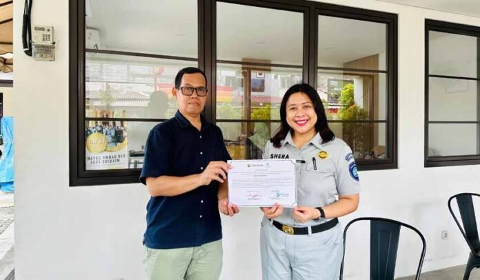 Melalui Kepatuhan Masyarakat