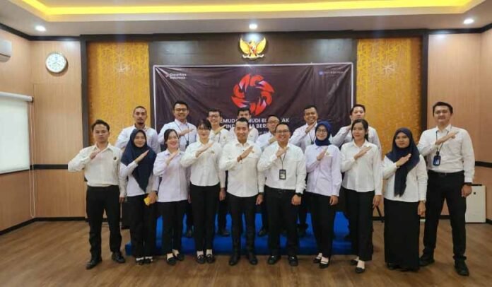 Semangat Persatuan dan Pelayanan Semangat Persatuan dan Pelayanan