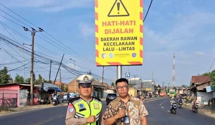 di Titik Rawan Kecelakaan Lalu Lintas di Titik Rawan Kecelakaan Lalu Lintas