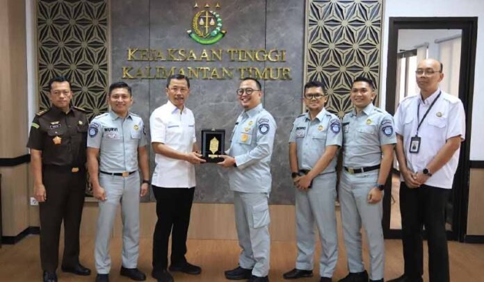 Kejaksaan Tinggi Kalimantan Timur Kejaksaan Tinggi Kalimantan Timur