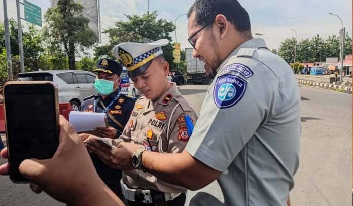Keselamatan Berkendara Jelang Akhir Tahun Keselamatan Berkendara Jelang Akhir Tahun