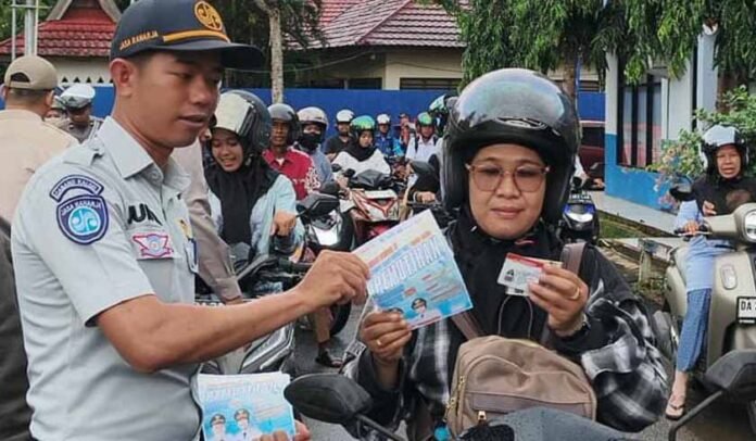 Keselamatan LLAJ di Tanah Laut Keselamatan LLAJ di Tanah Laut